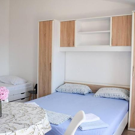 Chianti Apartment พูลา ภายนอก รูปภาพ