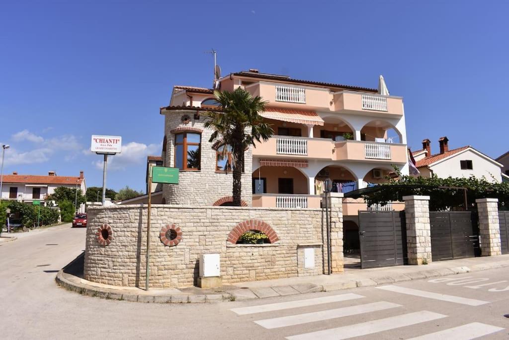 Chianti Apartment พูลา ภายนอก รูปภาพ